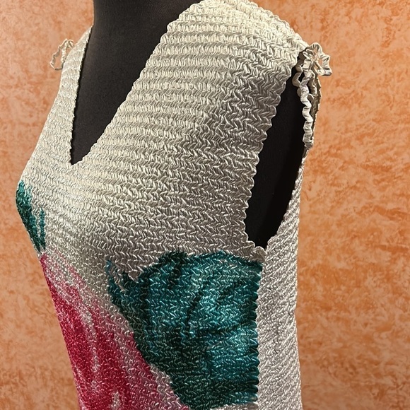 CASUAL CORNER Crimped Sleeveless Floral Blouse size Large - Picture 4 of 9